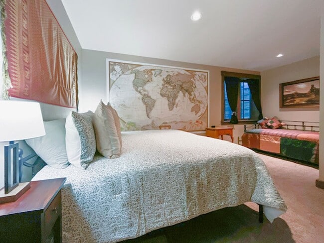 Building Photo - Enjoy Summer in Historic Breckenridge, Walk to Main Street! Bring your dog!