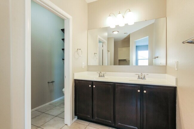 Building Photo - 6873 S Blue Hills Dr