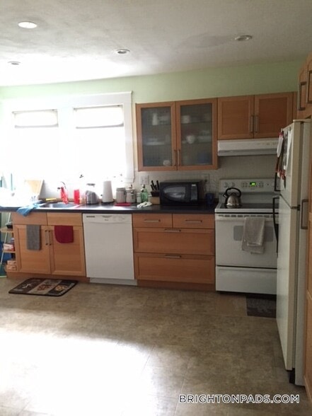 Building Photo - 124 Nonantum St