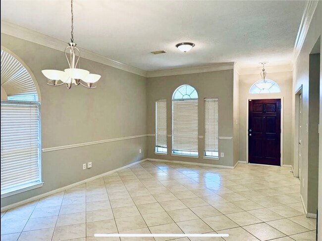 Building Photo - 13607 Mansor Dr