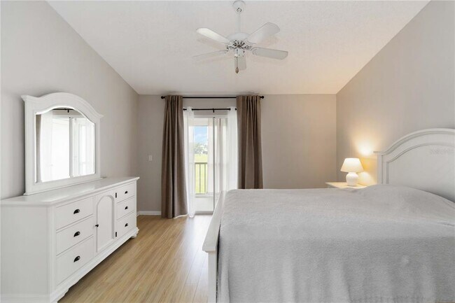 Building Photo - 880 Bird Bay Dr W