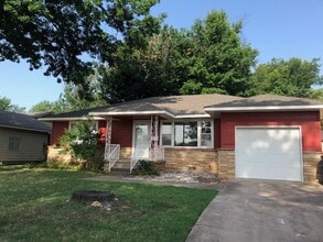 Building Photo - Wonderful Updates in this Midtown Charmer!...