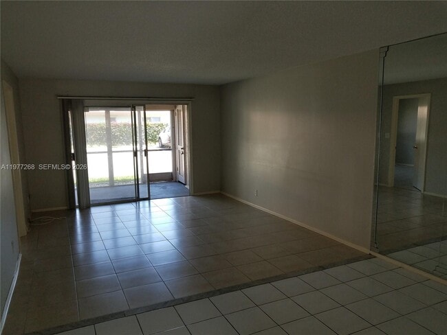 Building Photo - 8605 W Sample Rd