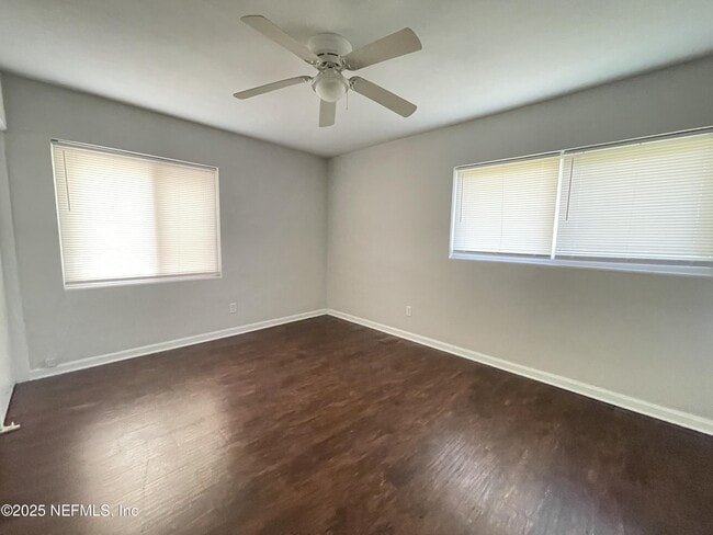 Building Photo - 5824 Yellow Pine Dr