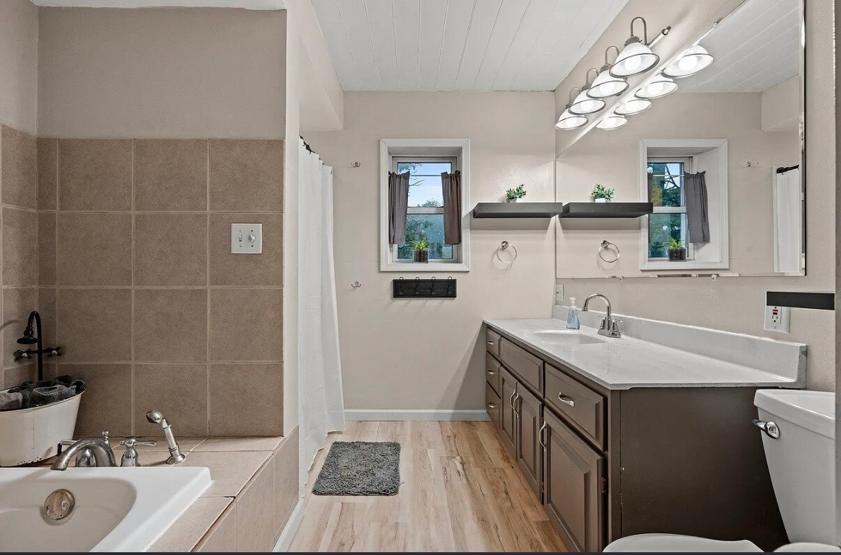 Building Photo - W5801 County Road O