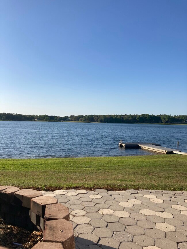 Building Photo - 15848 Lake Iola Rd