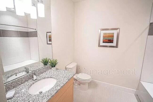 Building Photo - 1607 Tranquil Ave