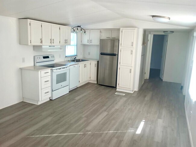 Building Photo - 2007 Sumac Ln