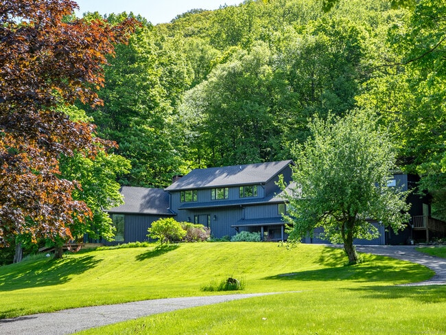 Building Photo - 110 Geer Mountain Rd