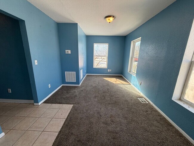 Building Photo - 145 Harris St