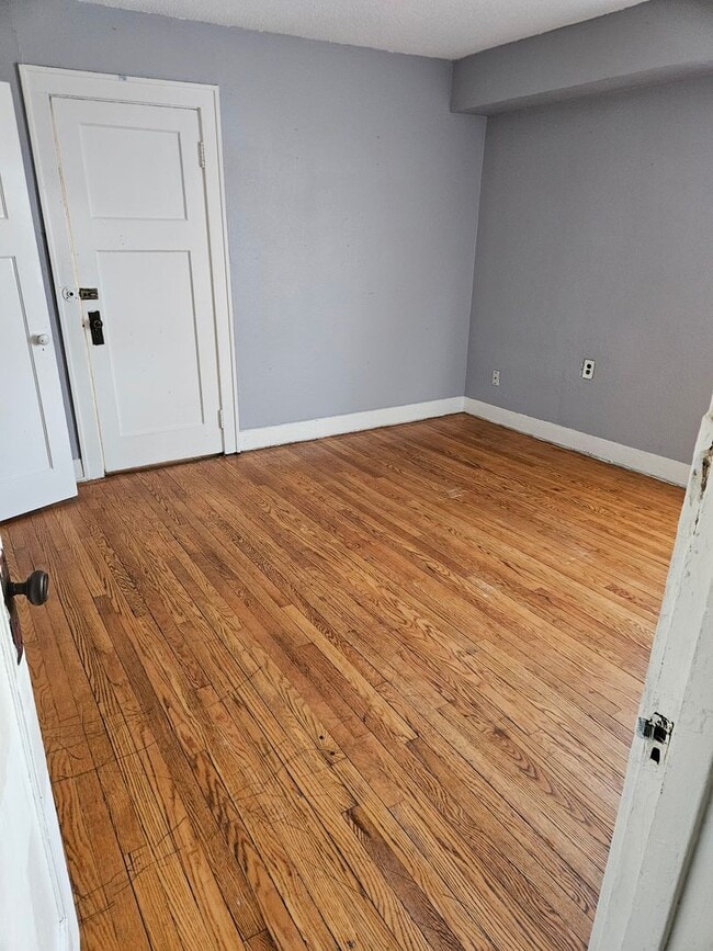 Building Photo - (DNT)3420NVelRPhillipsM