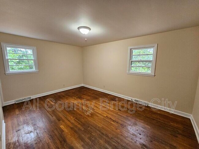 Building Photo - 112 Sunrise Ln