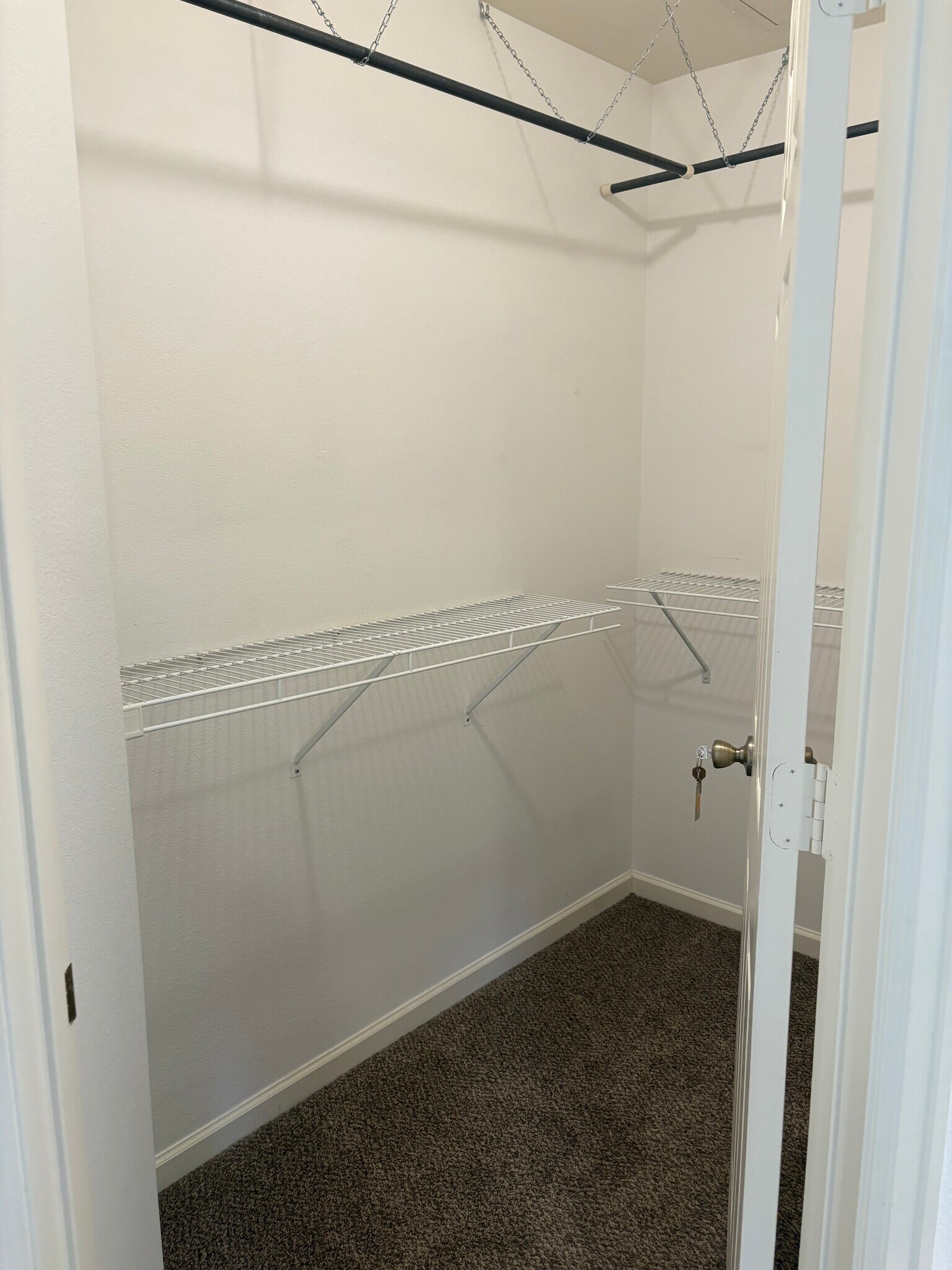 Master closet - 550 Mohawk Dr