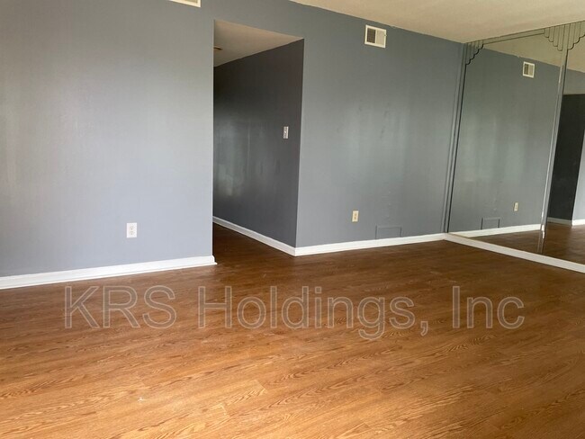 Building Photo - 3329 Weeping Willow Ln