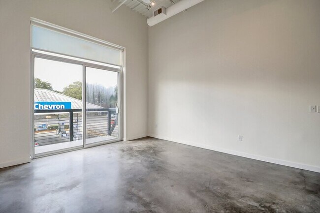 Building Photo - 2514 Abercorn St