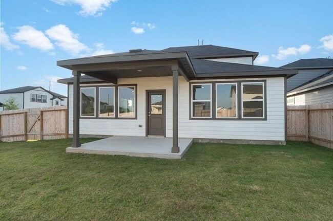Building Photo - 18002 Horse Hvn Ln