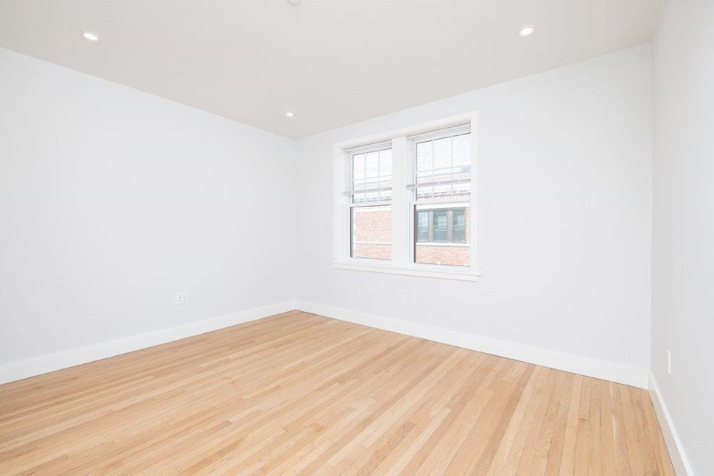 Building Photo - 19 Forest St