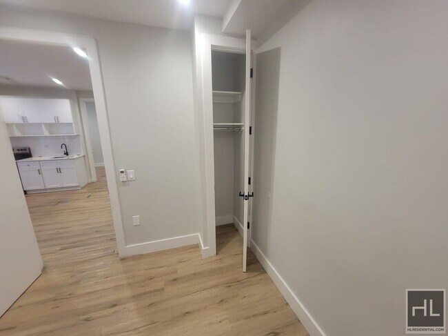 Building Photo - VERMONT STREET