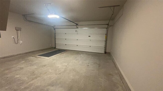 Building Photo - 2220 NW 170th St