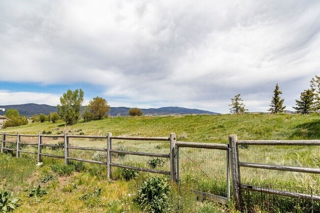 Building Photo - 4 Bed, 2.5 Bath Home in Trailside’s Sun Meadow Neighborhood