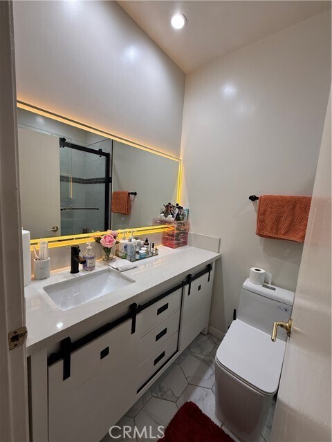 Building Photo - 14144 Dickens St