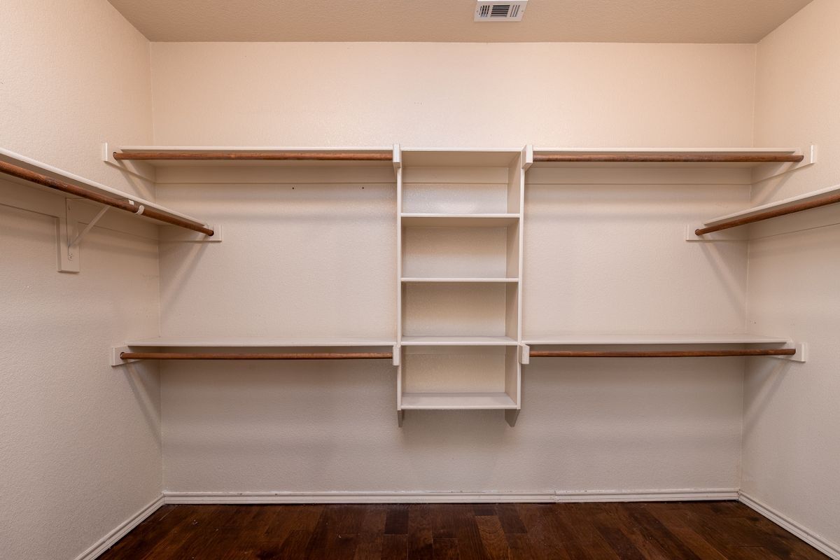 Building Photo - 4505 Shagbark Dr
