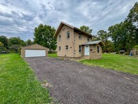 Building Photo - 2957 Greenfield Ave