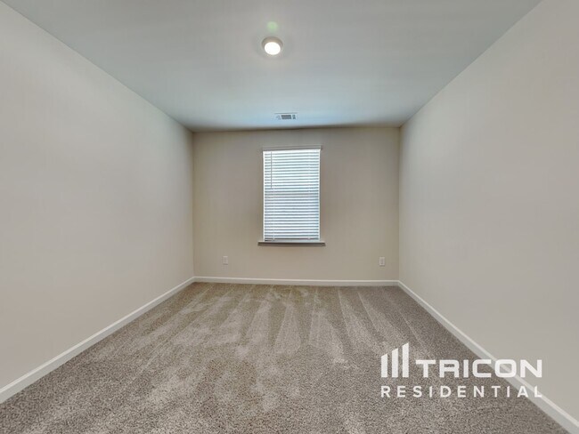 Building Photo - 3413 Arabian Farm Ln
