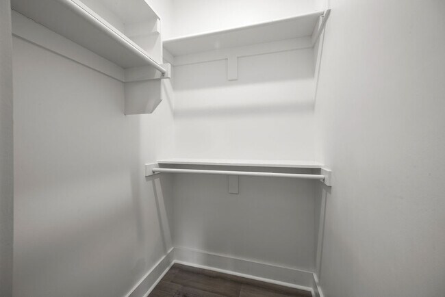 Building Photo - 116 E Mountain St