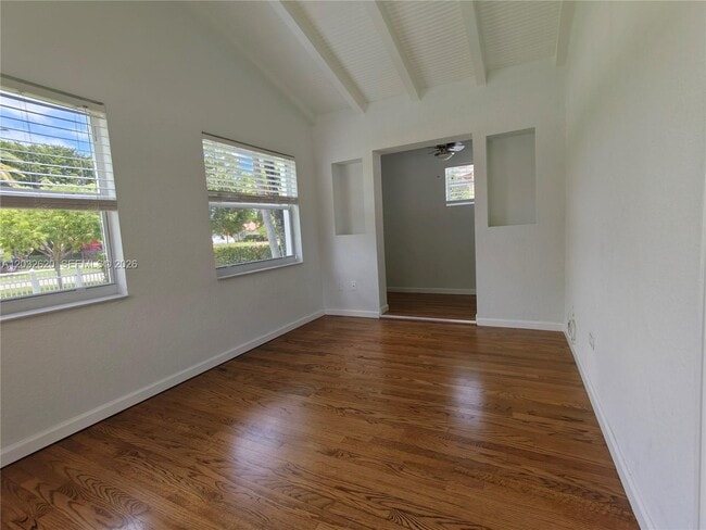 Building Photo - 470 SW 25th Rd