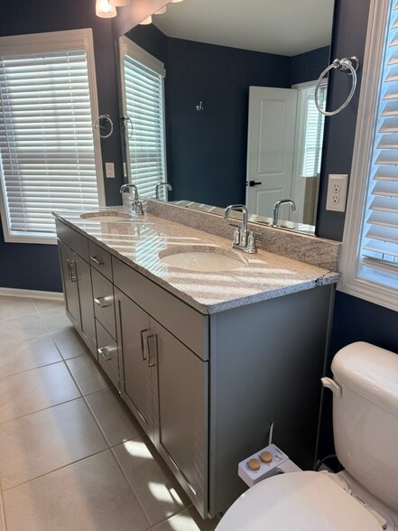 Building Photo - 726 Little Bluestem Dr