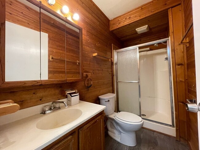 Building Photo - Two Bedroom Home in Muskegon