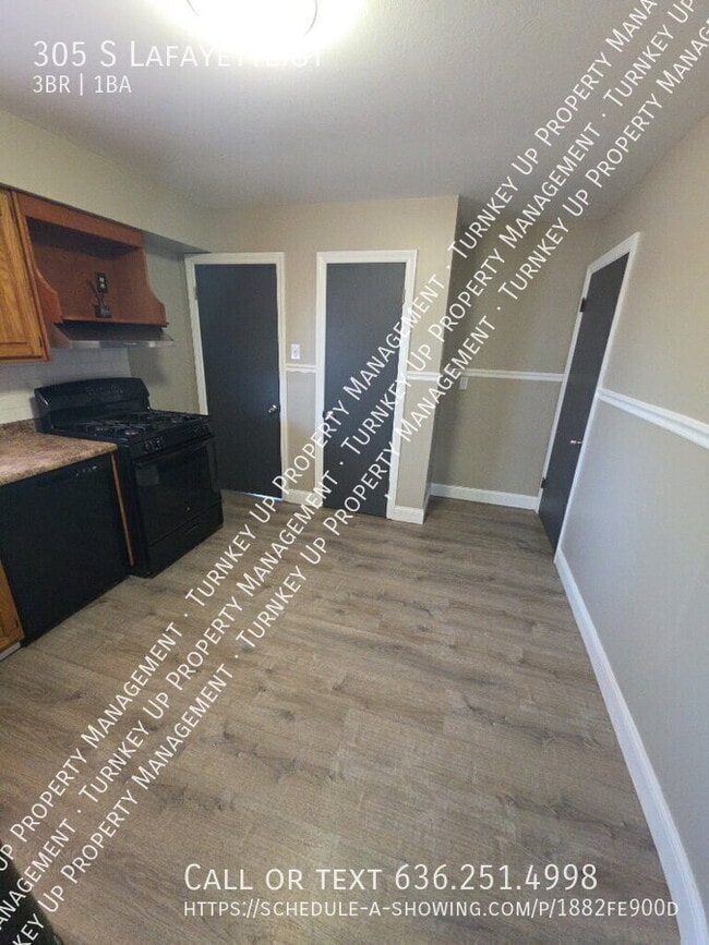 Building Photo - 305 S Lafayette St