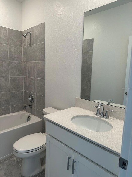 Building Photo - 2525 Relaxing Ln