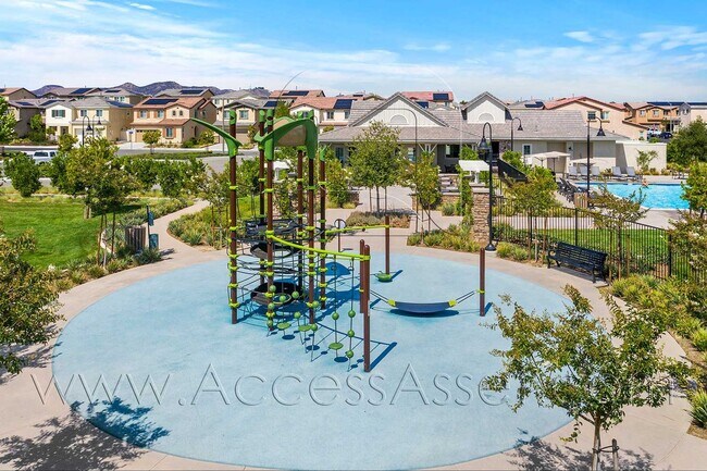 Building Photo - 41278 Winterberry St