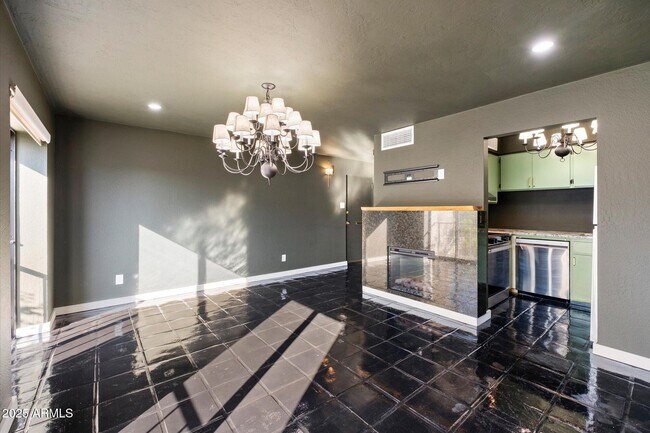 Building Photo - 1018 E Osborn Rd