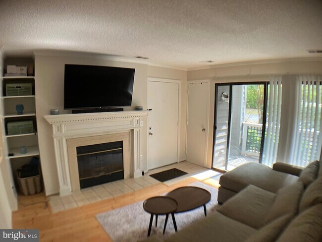 Building Photo - 11741 Summerchase Cir