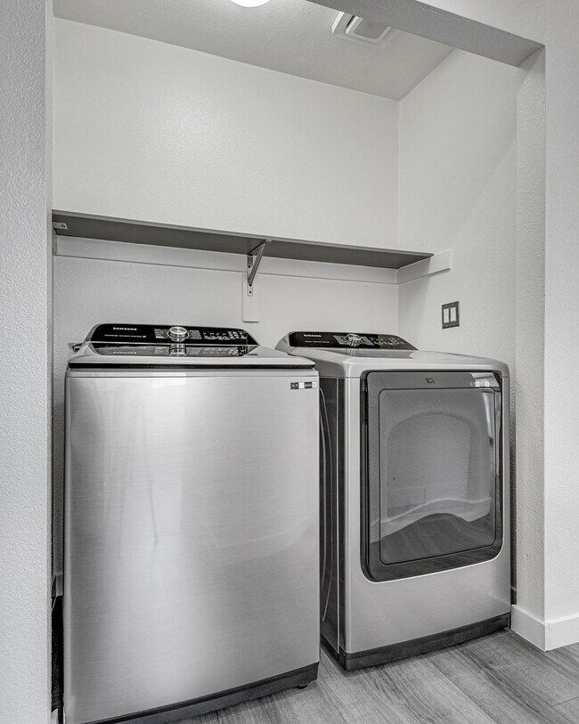 Building Photo - Charming & Bright 3?Bed • 2?Bath Family Ho...