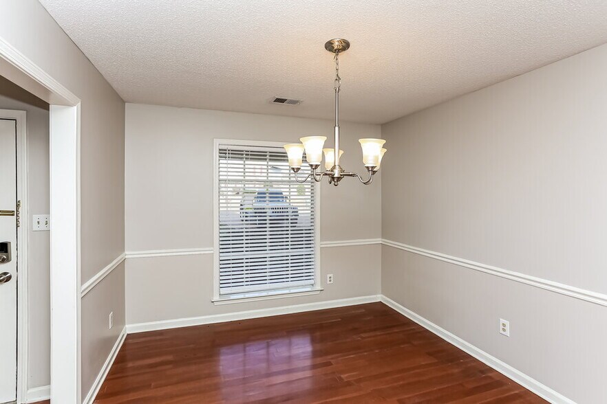 Building Photo - 2729 Fletcher Crest Cove