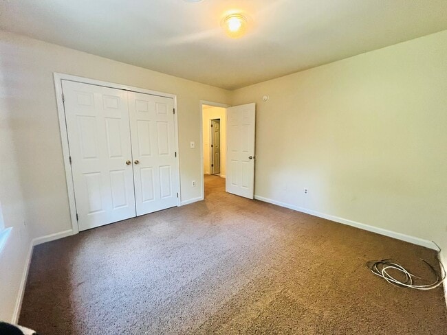 Building Photo - 8+ PRIVATE ACRES - KING GEORGE