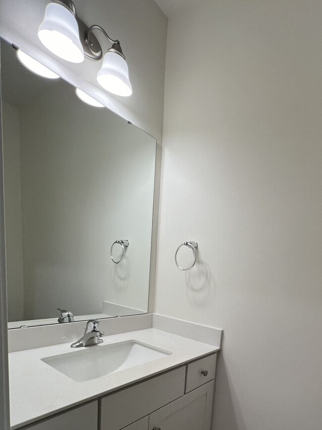 Building Photo - First Full Month's Rent FREE!