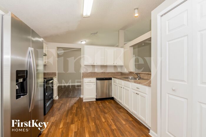 Building Photo - 6935 Pleasure Way