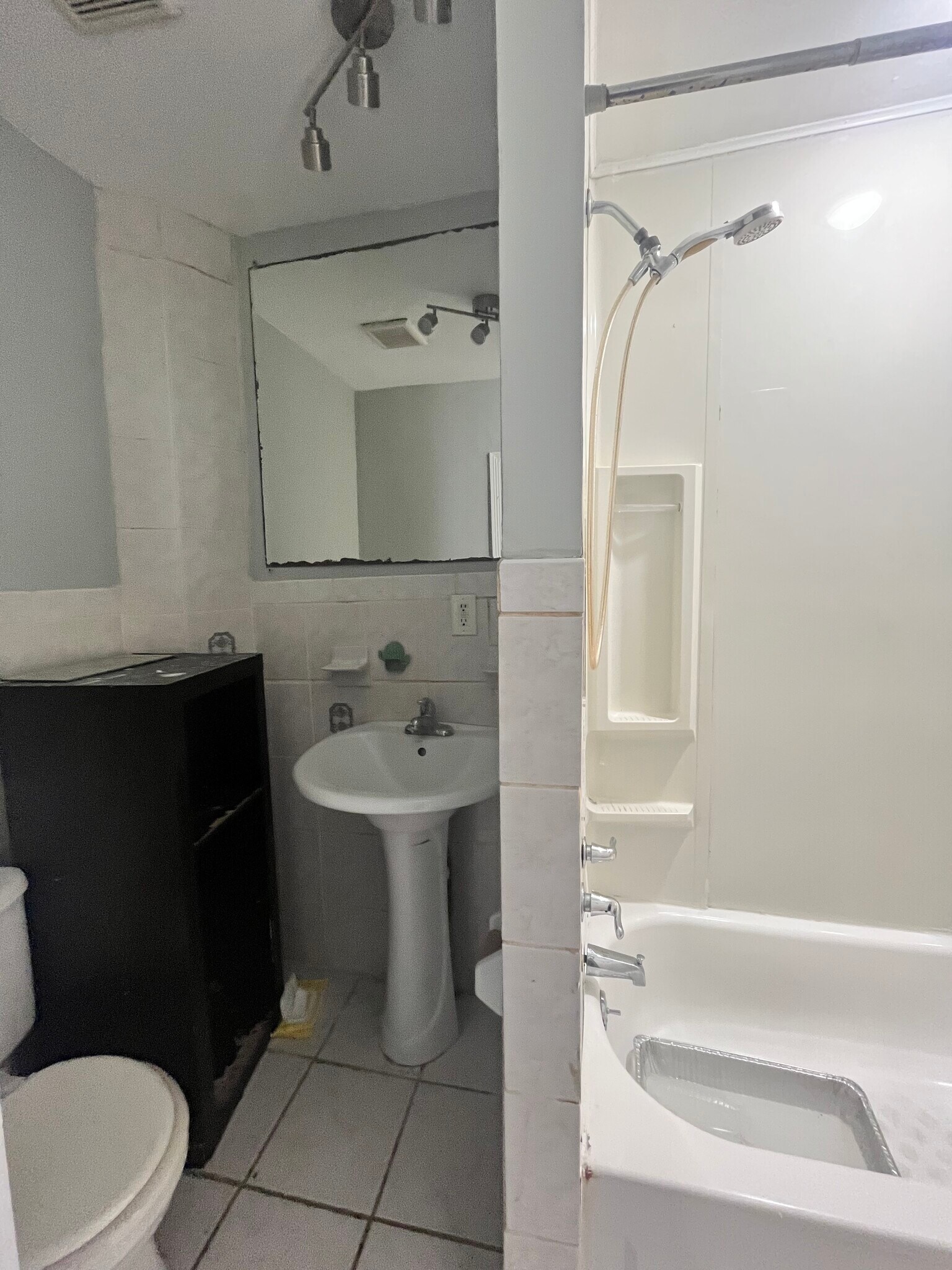 Building Photo - 44 Clerk St