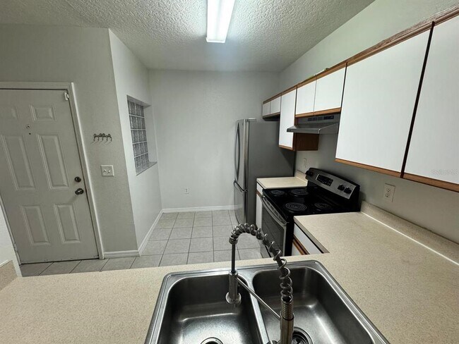 Building Photo - 6411 Cypressdale Dr
