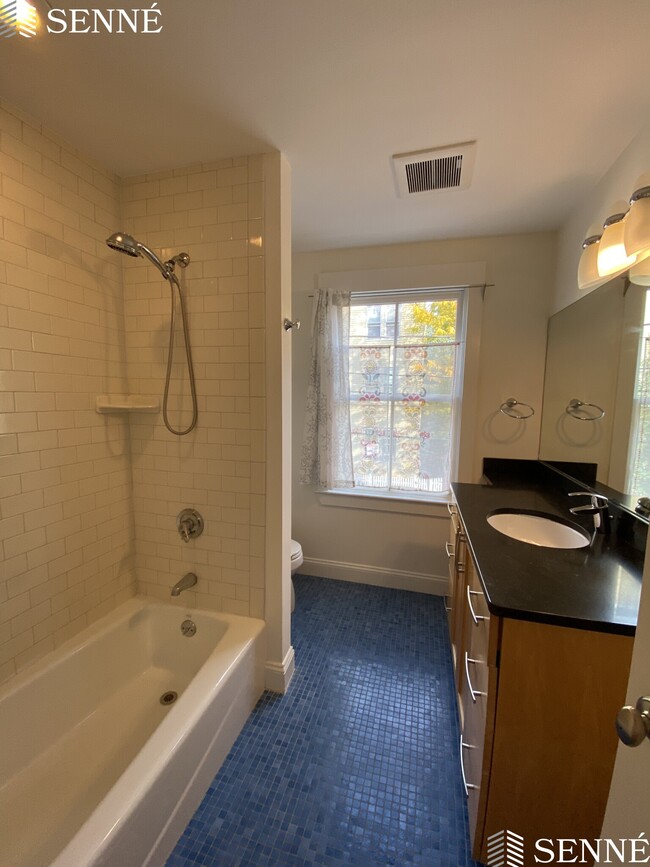 Bathroom - 267 Norfolk St