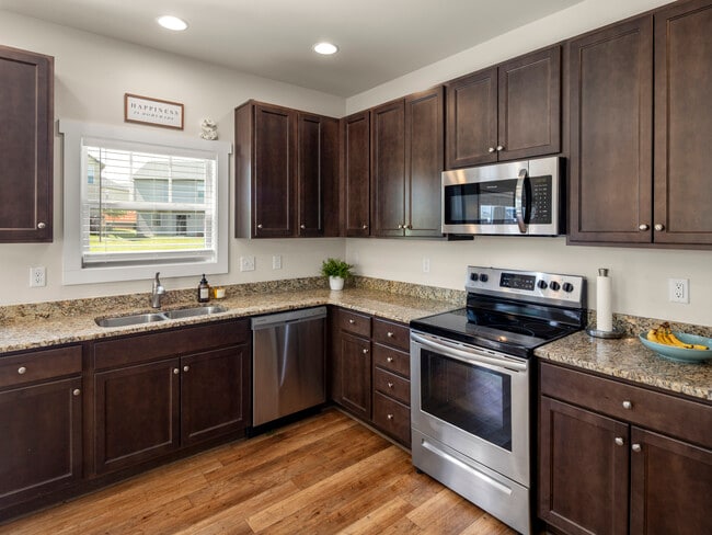 Building Photo - 84 Cardwell Ln