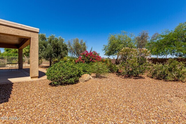 Building Photo - 15027 W Home Run Dr