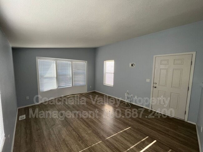 Building Photo - 15300 Palm Dr