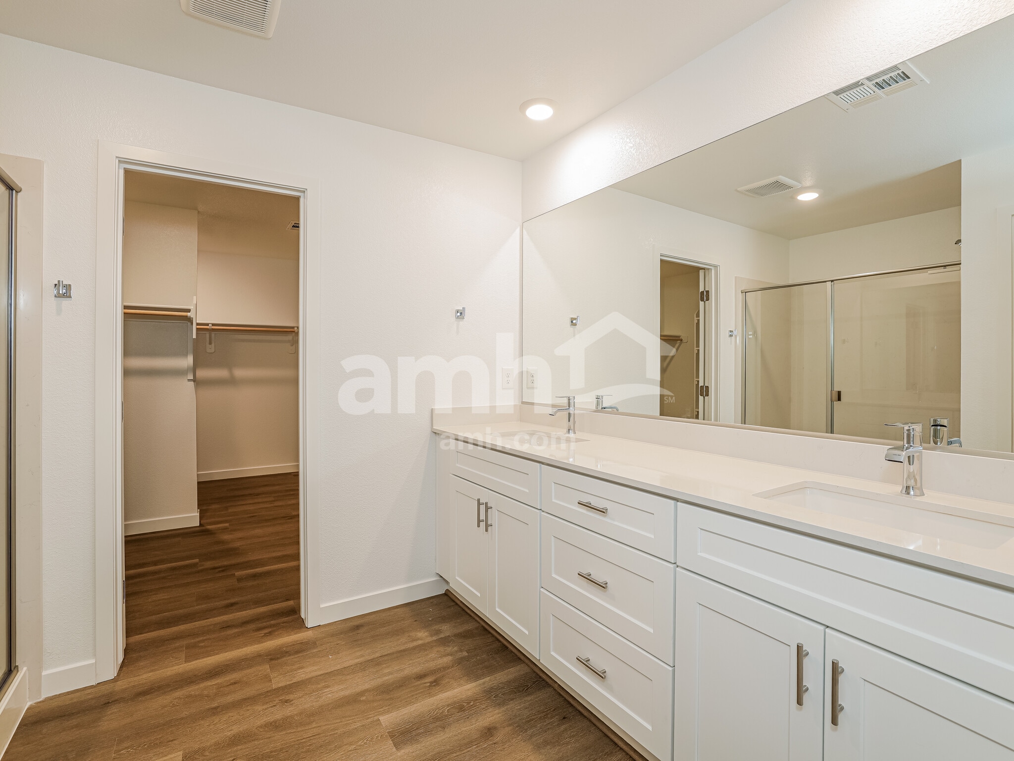 Building Photo - 2379 Monroe Ave