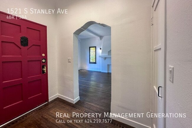 Building Photo - 1521 S Stanley Ave